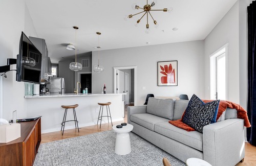 Church Hill Apartment | Super Walkable 2-bedroom w/5-Star Finishes!