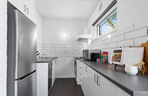 Parkville Apartment | Superb 1-Bed Unit with A Generous Balcony