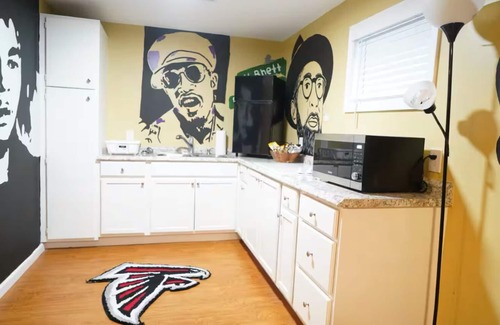 Church Street Apartment | Superb 2-bedroom apartment with AC in Riverdale