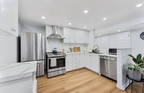 Ottawa Division House | Superb 2BD | Orleans, 5min to Beach|Laundry & Parking