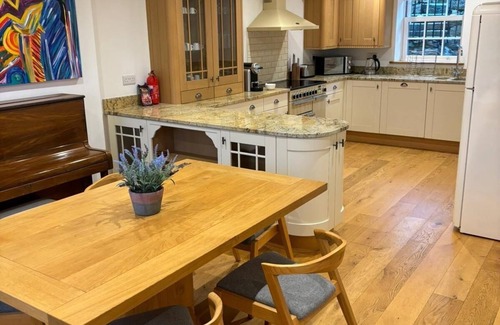 Hetton Cottage | Superb 3 bed cottage home in the pretty Dales Village of Hetton, with hot tub