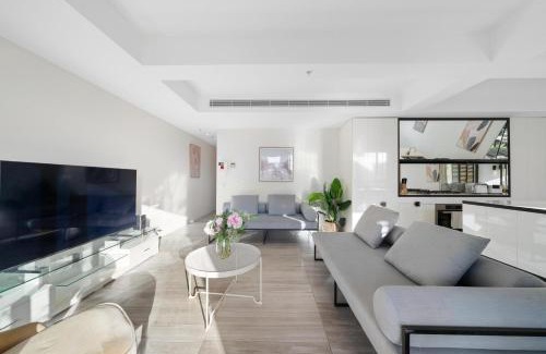 Chinatown Apartment | Superb 3 Bedroom in Downtown City