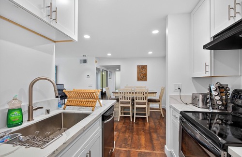 Grantville Condo | Superb 3-bedroom remodeled condo in sunny San Diego