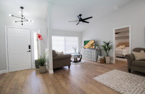 Port Charlotte House | Superb 3 BR Private Pool Home In Port Charlotte - Rising Tide
