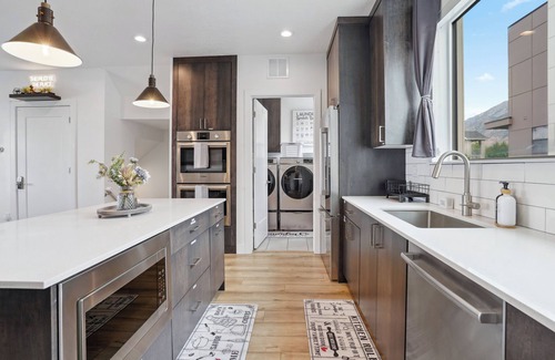Central Business District House | Superb 4-bedroom townhome in Provo with AC, WiFi