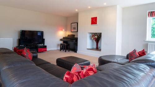 Wyton House | Superb 4BD Stay in Wyton and Houghton Village