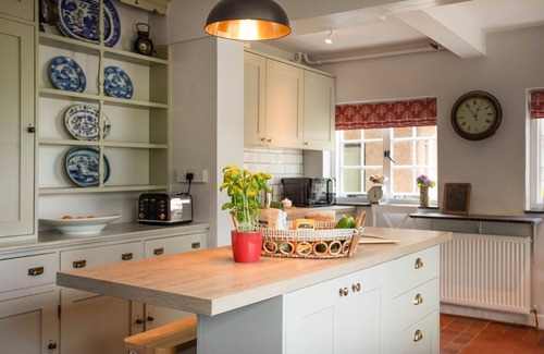 Saint Asaph House | Superb 5 Bedroom, Grade II Arts and Craft Style House with extensive gardens