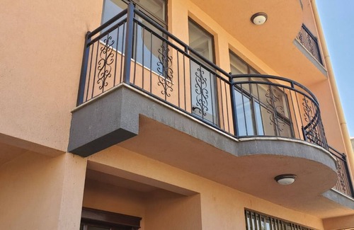 Addis Ababa House | Superb 5-bedroom house in Anfo 105 Adebabay. Near Hamer Grocery.