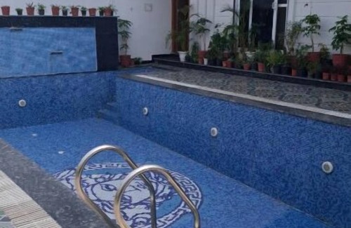 Noida House | Superb 5-bedroom house in Noida