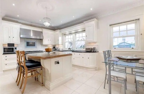 Musselburgh House | Superb 5 bedroom Mansion 20mins from City Centre.
