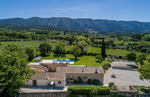 Menerbes House | Superb 5 * rated property with spectacular view in Ménerbes
