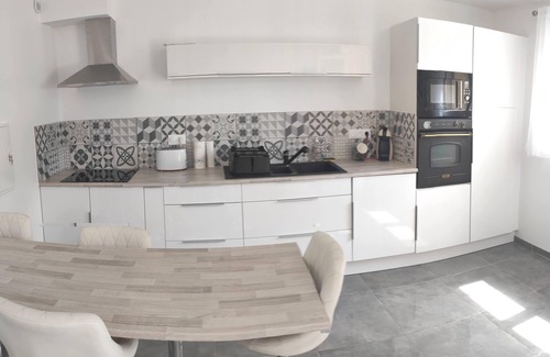 La Roquette-sur-Siagne Apartment | Superb Apt 3p garden level villa with pool