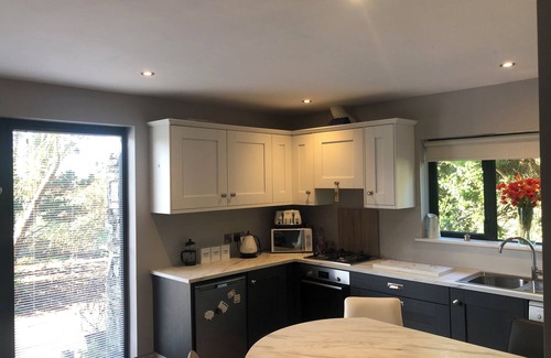 Cleggan Cottage | Superb accommodation on the Wild Atlantic way in the heart of Connemara.