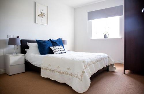 Frampton on Severn Apartment | Superb Apartment in Stratford upon Avon with Free Parking & Wi-Fi