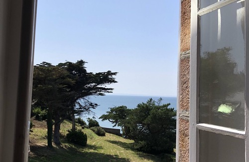 Pleherel-Plage-Vieux-Bourg Apartment | Superb apartment in old villa