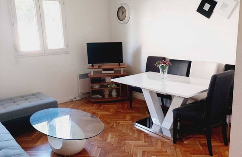 Chaville Apartment | Superb apartment with free secure parking