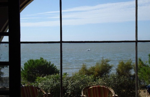 Ronce-les-Bains House | Superb Basque villa. Direct access to the sea. 7 bedrooms including 4 doubles. Sleeps 13.