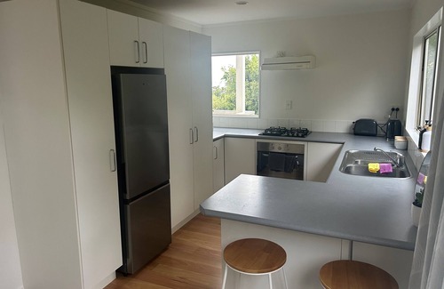 Tauranga House | Superb bolt hole located in the heart of Matua