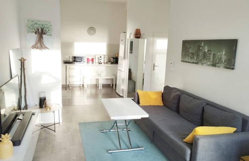 Carrieres-sous-Poissy Apartment | Superb bright apartment with garden of 18 M2