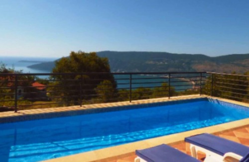 Trebesinj House | Superb Breathtaking Views 3Bedroom All Day Sun