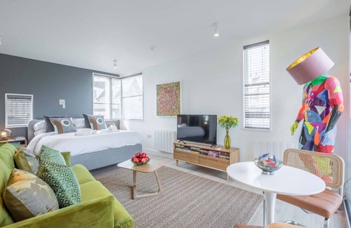 Cambridge Apartment | Superb Central Apt - River Views & Parking!