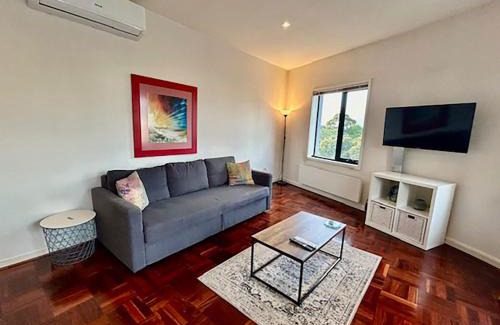 Port Melbourne Apartment | Superb City Views - Apartment, work or just relax!