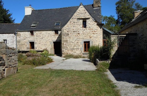Loqueffret Cottage | superb Cottage in the heart of the Arrée Mountains, in a typical village