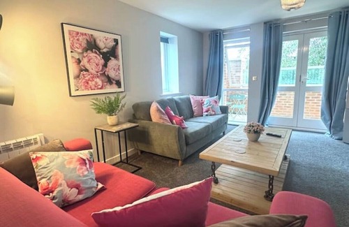 Derby Apartment | Superb Deluxe Large apartment