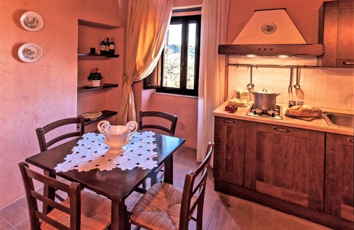 Monte Castello di Vibio House | Superb Farmhouse with Swimming Pool in the Green Heart of Italy