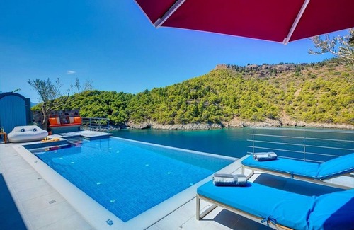 Frourion Villa | Superb Kefalonia Villa | Villa Allen | 1 Bedroom | Seafornt | Spectacular Sea.