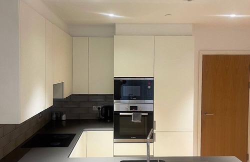 Canning Town Apartment | Superb Luxury 2 Bed London Apartment