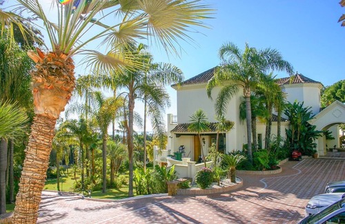 New Golden Mile Villa | Superb Mansion of 13 bedrooms, stunning garden and impressive views!