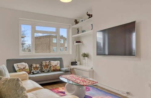 Parsons Green and Walham Apartment | Superb Modern 2 bedroom Fulham