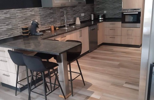 Montans Villa | Superb new villa with 6-seater spa