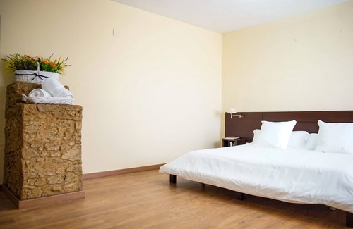 La Aljorra Cottage | superb pool and jacuzzi villa