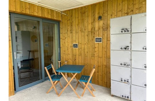 Lannoy Apartment | Superb private studio in a quiet area with private pool/spa