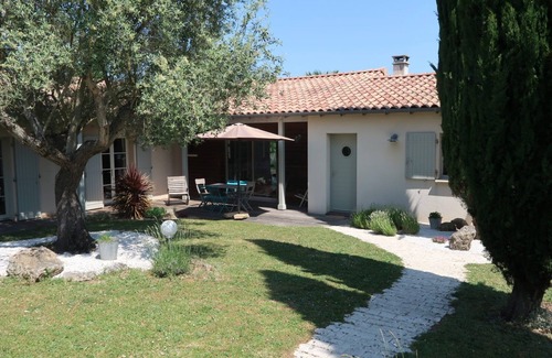 Chauray Villa | Superb river and countryside views, bright 4bed villa with heated pool