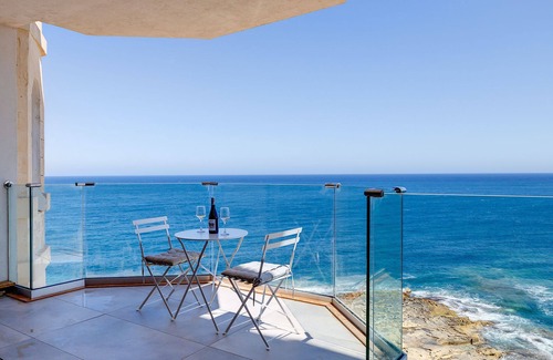 Sliema Apartment | Superb Seafront Family Apartment