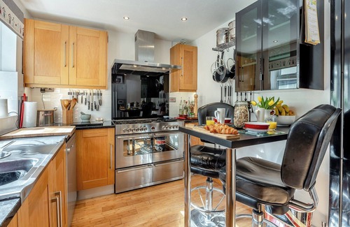 Seaford Cottage | Superb seaside house with sea views and proximity to local amenities.