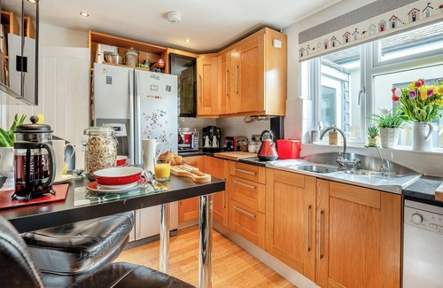 Seaford Cottage | Superb seaside house with sea views and proximity to local amenities.