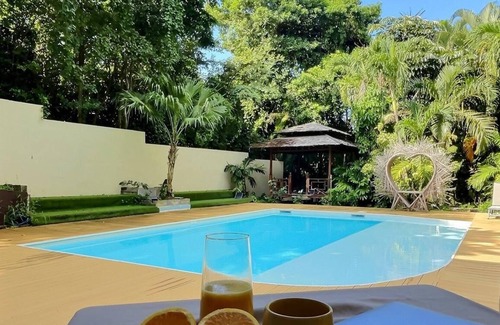 Dampierre Apartment | Superb Studio with Pool 3 minutes from the Beach