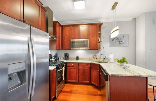 Olde Kensington Apartment | Superb Studio with Gym & Rooftop Pool in NoLibs