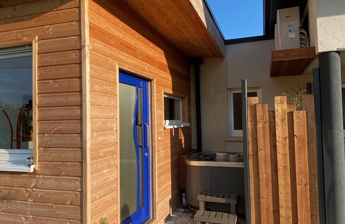 Furchhausen House | Superb suite with private Jacuzzi and garden for a relaxing stay in the countryside.