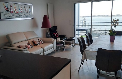 Port-Louis Apartment | Superb T3 face sea in residence