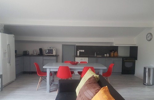 Velaux House | Superb T3 "L'Oliveraie" with terrace - Private pool - In the heart of the pine forest