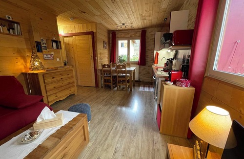 Montmin Apartment | Superb T3 riverside apartment near Annecy