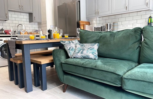 Horfield House | Superb townhouse near vibrant Gloucester Road