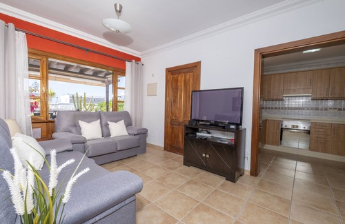 Playa Blanca House | Superb, very comfortable renovated house with sea view next to the ocean and swimming pool