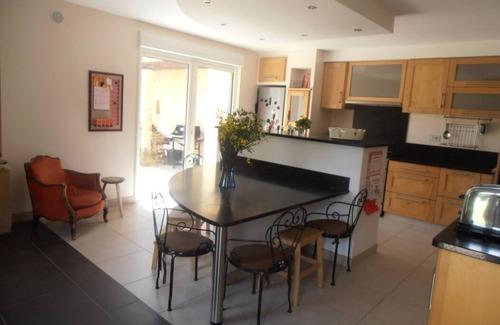 Chateauneuf-sur-Isere House | Superb villa with pool in the drome