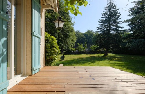 Barbizon Villa | Superb Villa in Barbizon , Superb Villa with Private Pool and tennis